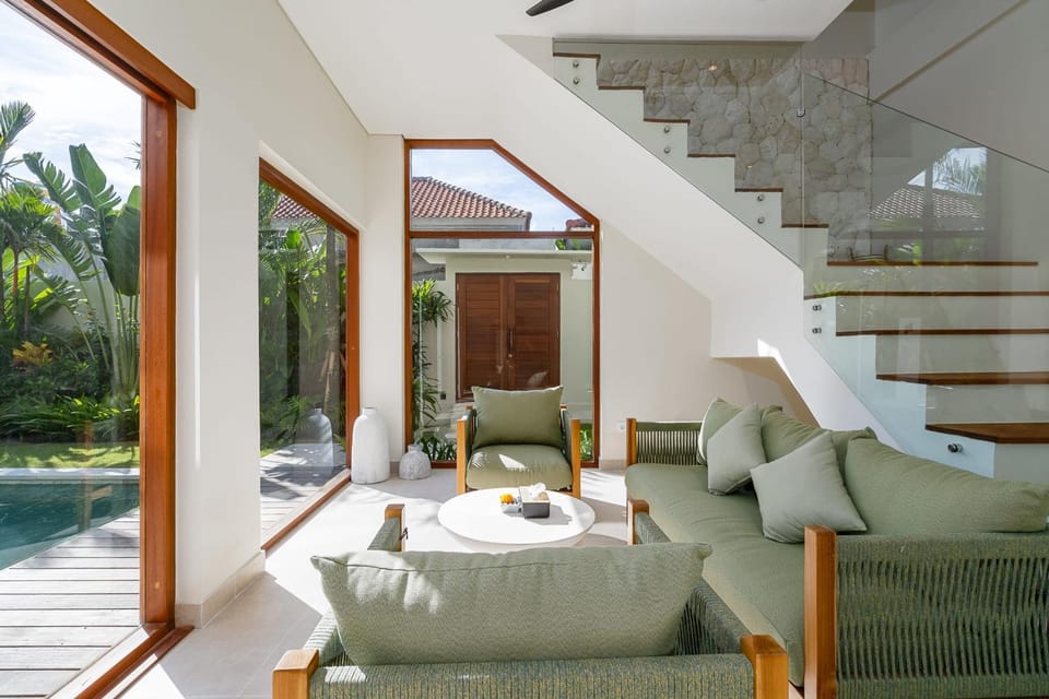 Garden, View (from property/room), Balcony/Terrace, Living room, Seating area, Garden view, Pool view, Swimming pool