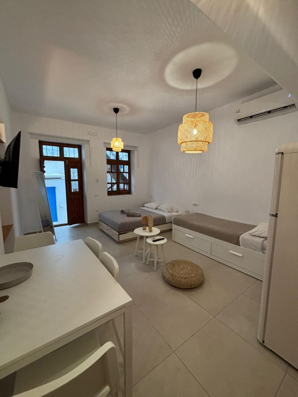 Elenitas flat, Steps to the Windmills & Fabrika House in Mykonos