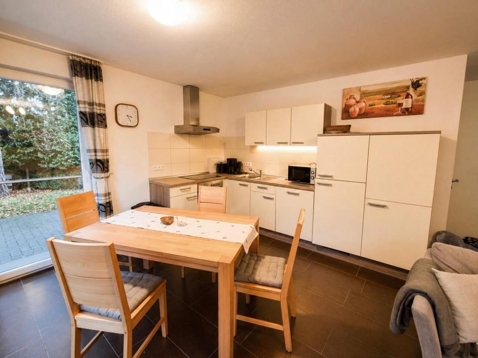 Seeurlaub Müritz - Fewo Pinus EG mit Sauna, nur 300 m zum Strand Apartment in Röbel