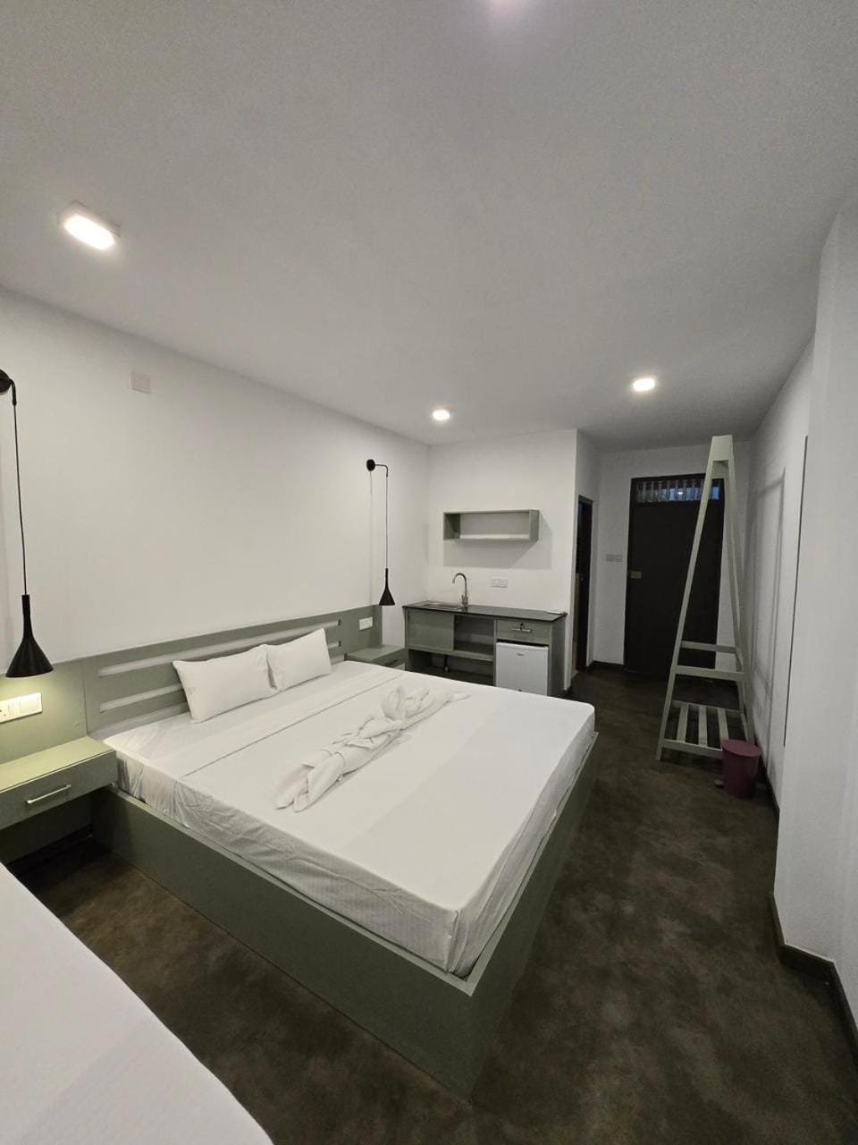 Photo of the whole room, Bedroom