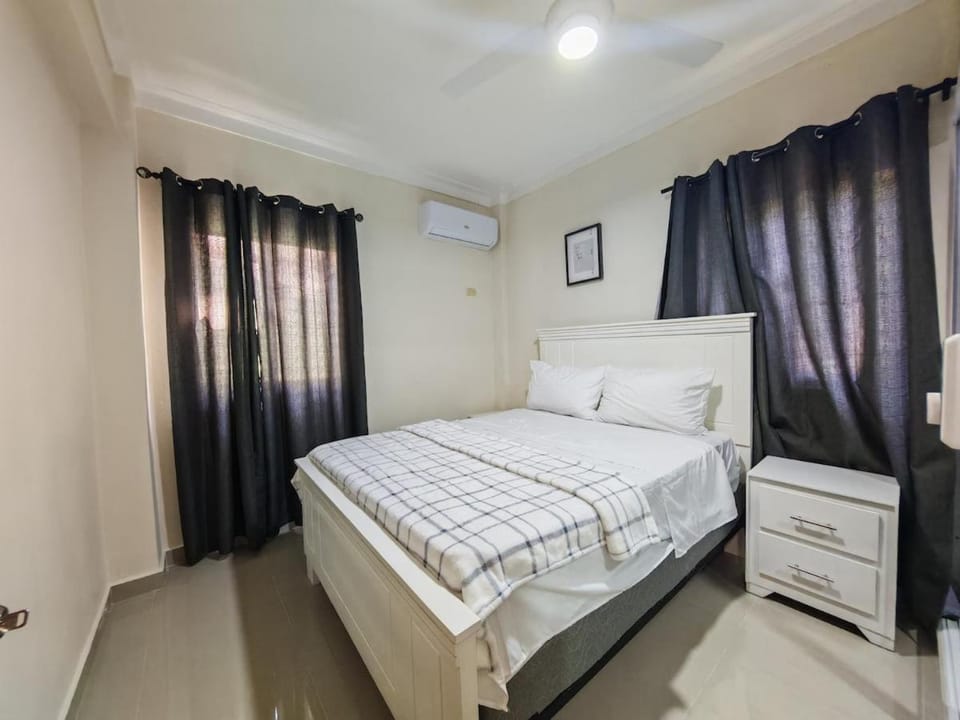 2 Bdrm, Wi-fi, Hot Water Near Beach and River, 2R Apartment in Dominican Republic