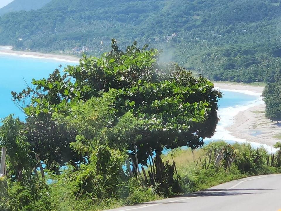 2 Bdrm, Wi-fi, Hot Water Near Beach and River, 2R Apartment in Dominican Republic