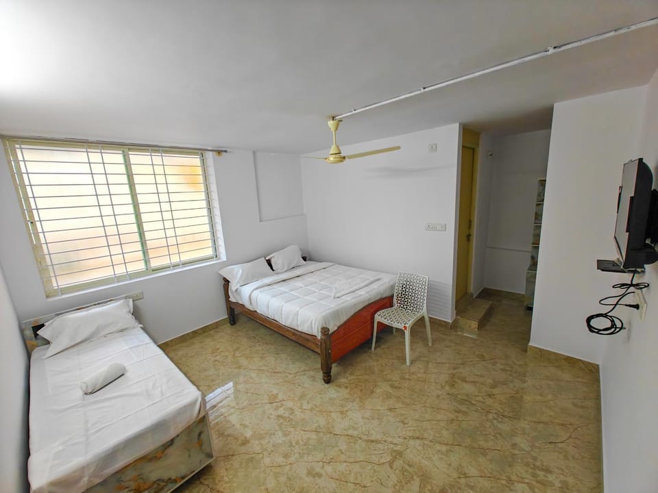 Hotel Ypr Deluxe Hotel in Bengaluru
