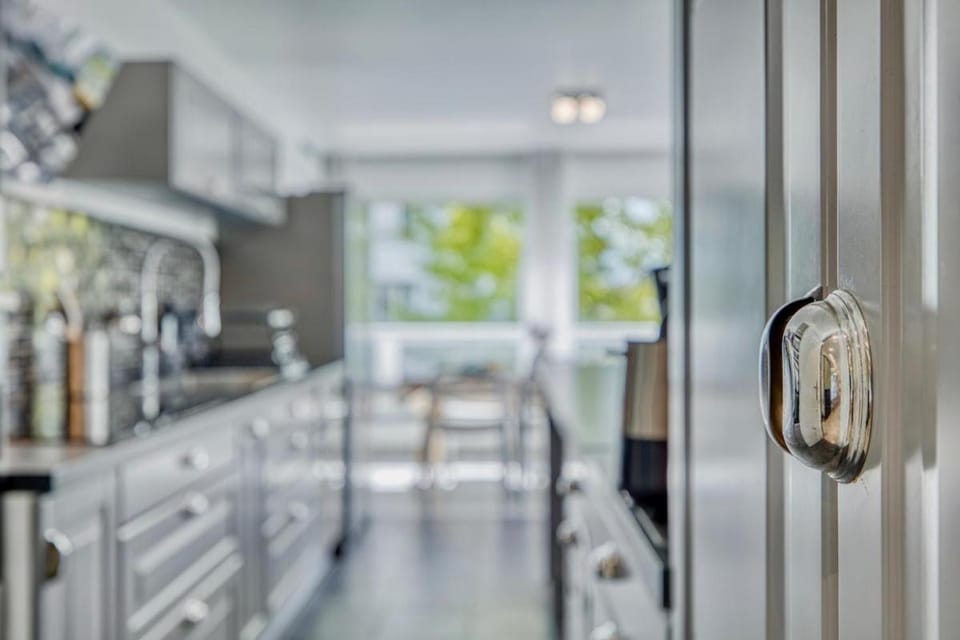 COLIVING - Sahara Bedroom - Convenient & Near CERN Apartment in Canton of Geneva