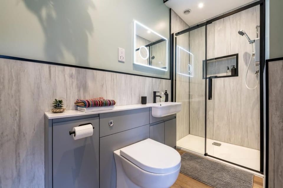 Stylish Apartment in Falmouth nr Seafront Apartment in England