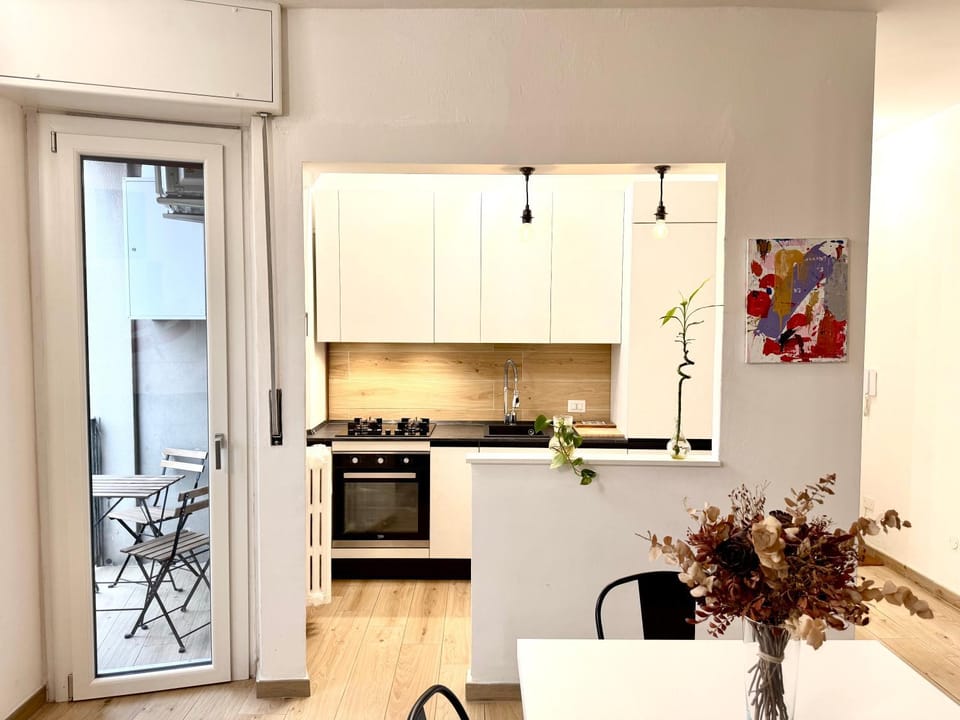 Kitchen or kitchenette, kitchen