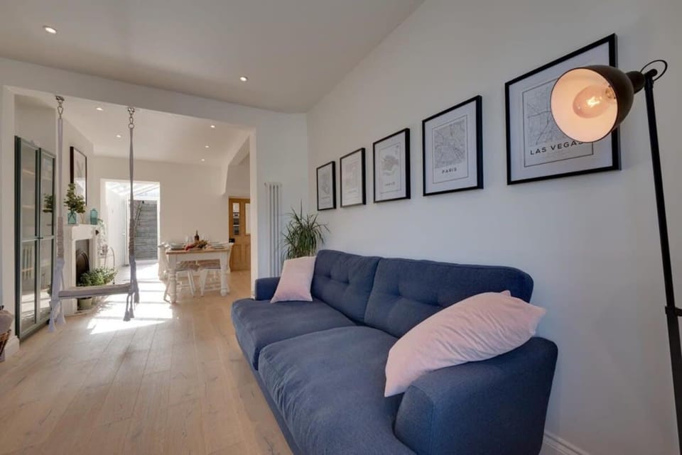 Modern & homely 2-bed - close to BEACH House in Bideford