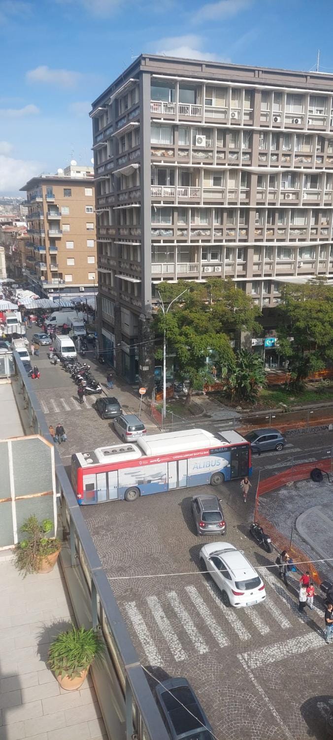 Property building, Day, Neighbourhood, Bird's eye view, City view, Street view, Location