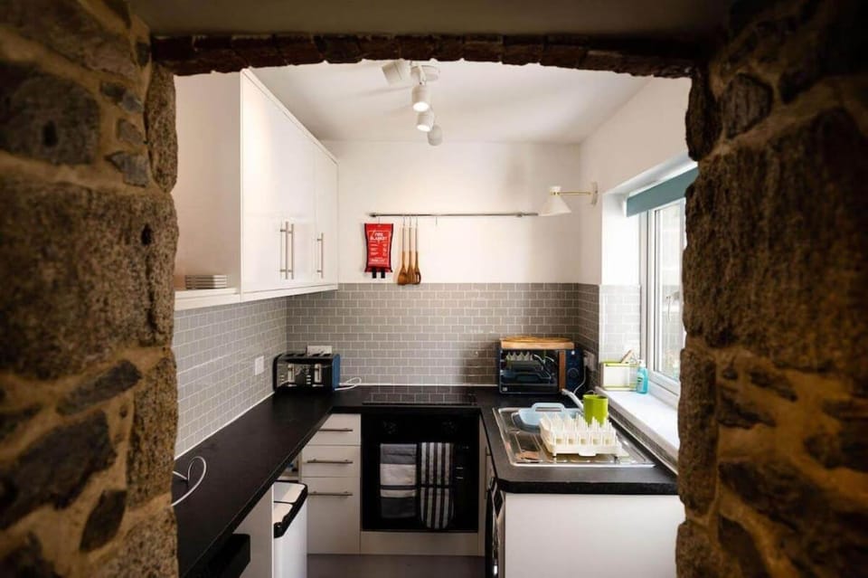 Smugglers Cottage in Penryn Nr Falmouth House in England