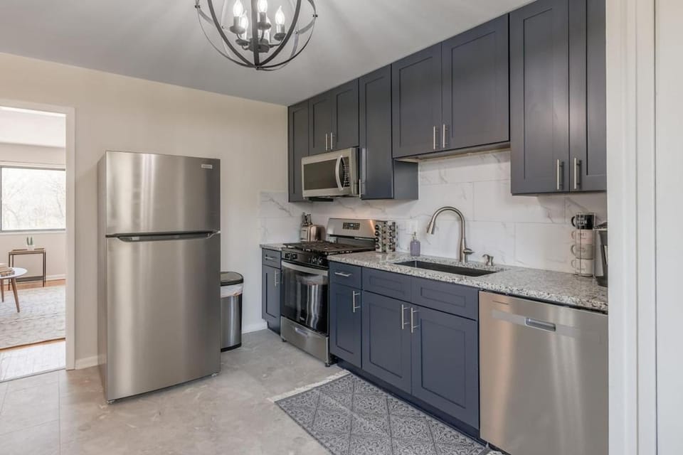 Kitchen or kitchenette, dishwasher, oven, pet friendly, stove, toaster