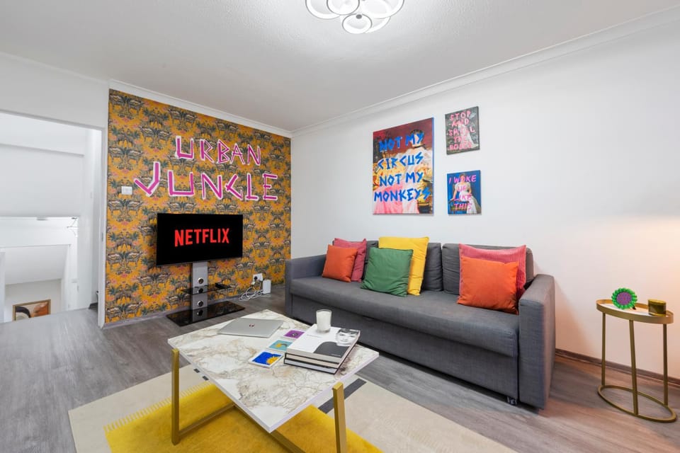 TV and multimedia, Living room, Seating area