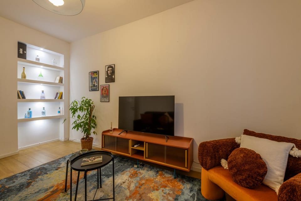 Communal lounge/ TV room, TV and multimedia, Living room