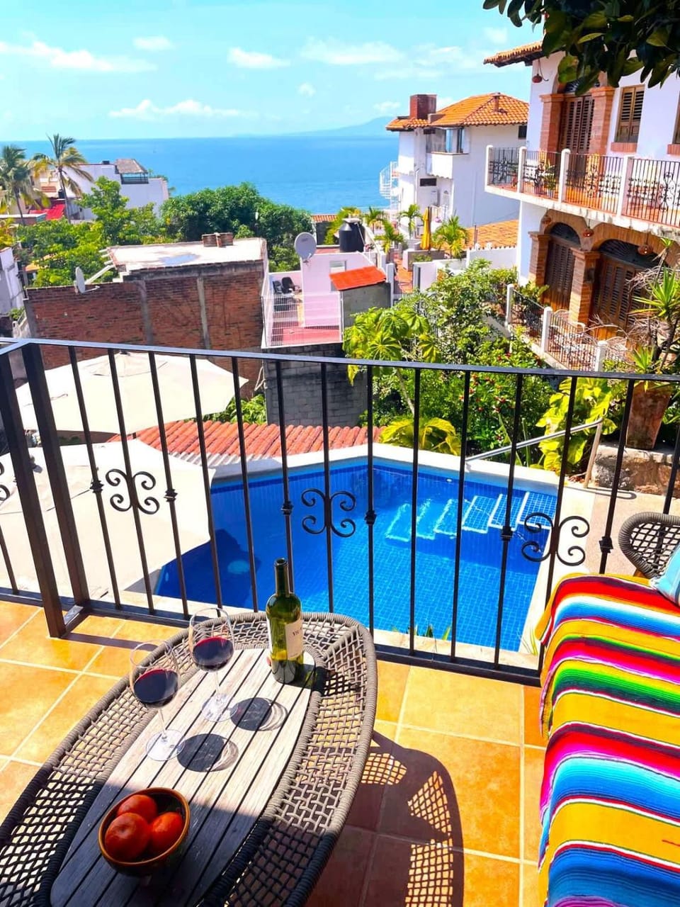 Natural landscape, View (from property/room), Balcony/Terrace, Seating area, Pool view, Sea view, Swimming pool