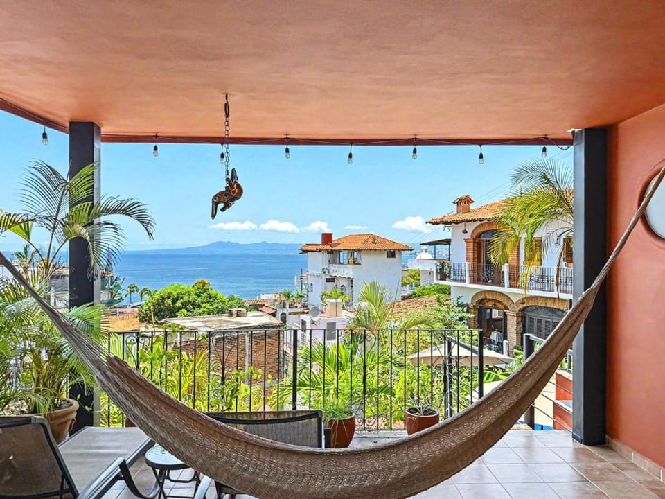 Day, Natural landscape, View (from property/room), Balcony/Terrace, Seating area, Dining area, Sea view, sunbed