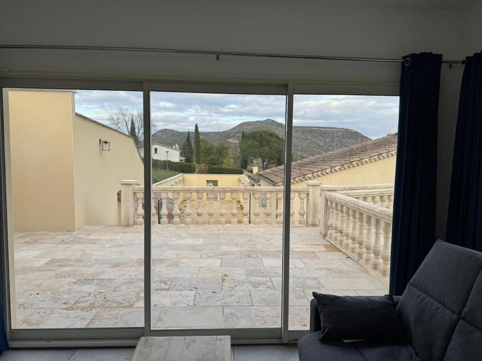 La Maison vue sur montagne House in Provence