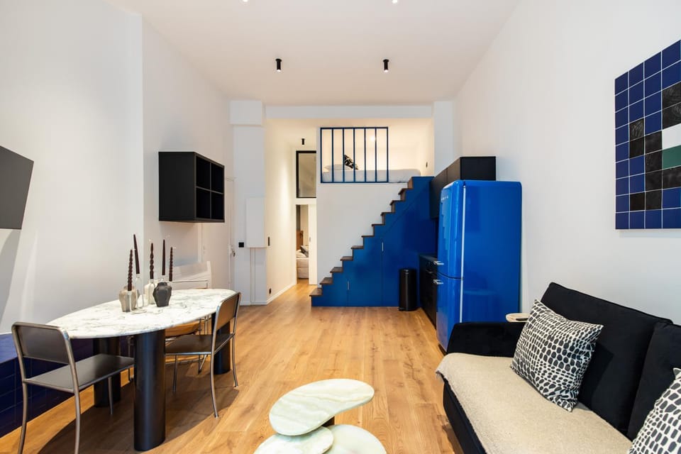 Living room, Meals