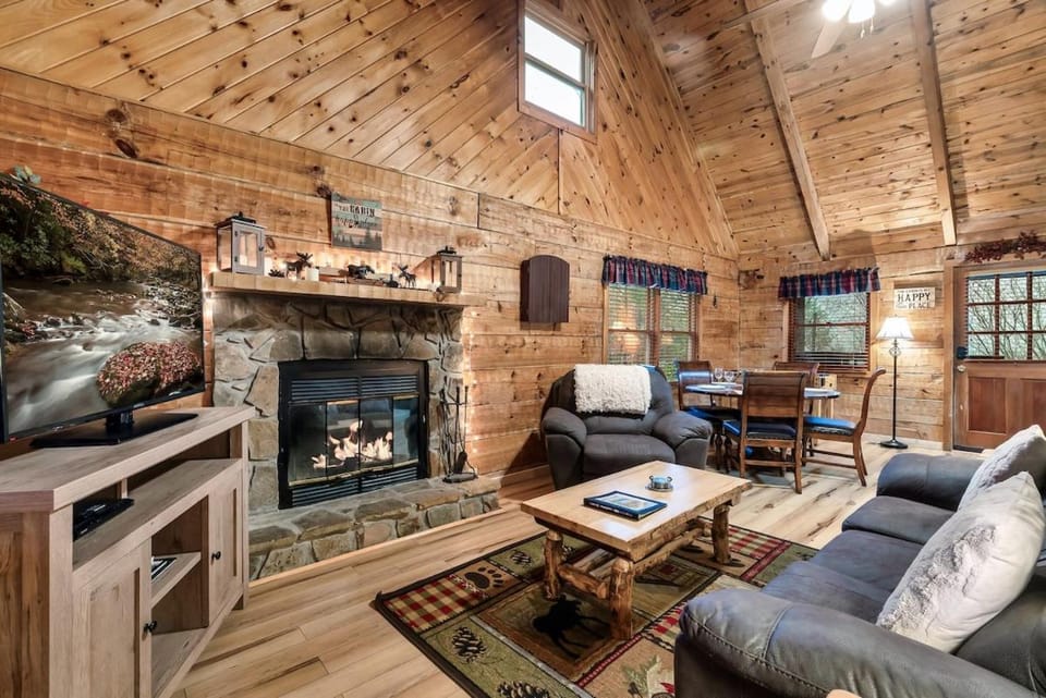 Serenity Retreat House in Sevier County