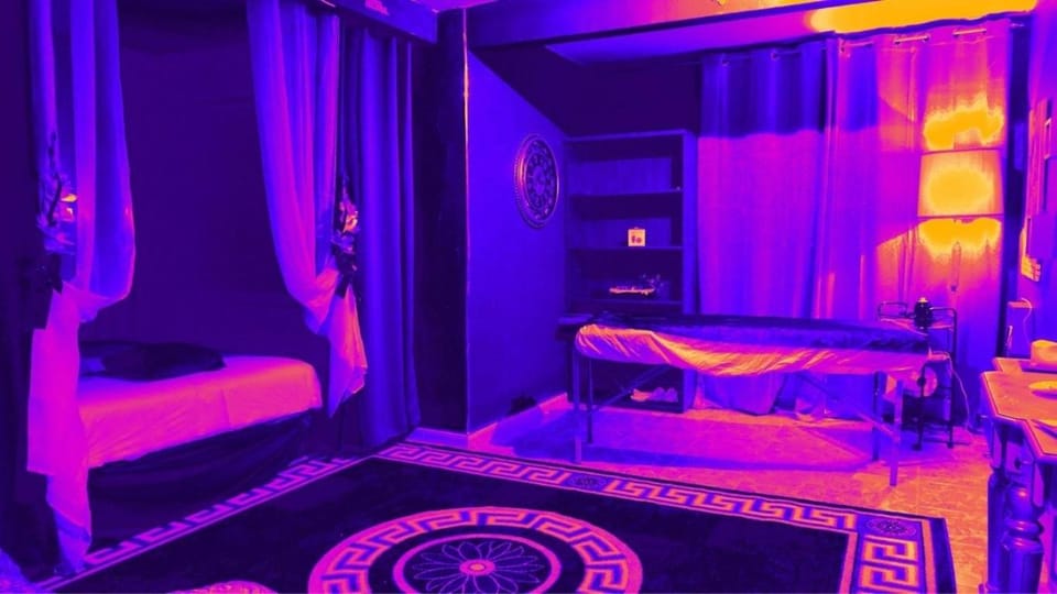 Cattleya Zensations Love hotel in Algeciras