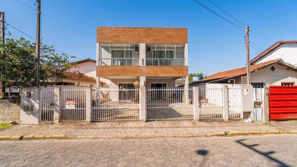 Sobrado A 3 quartos Canto Grande House in Bombinhas