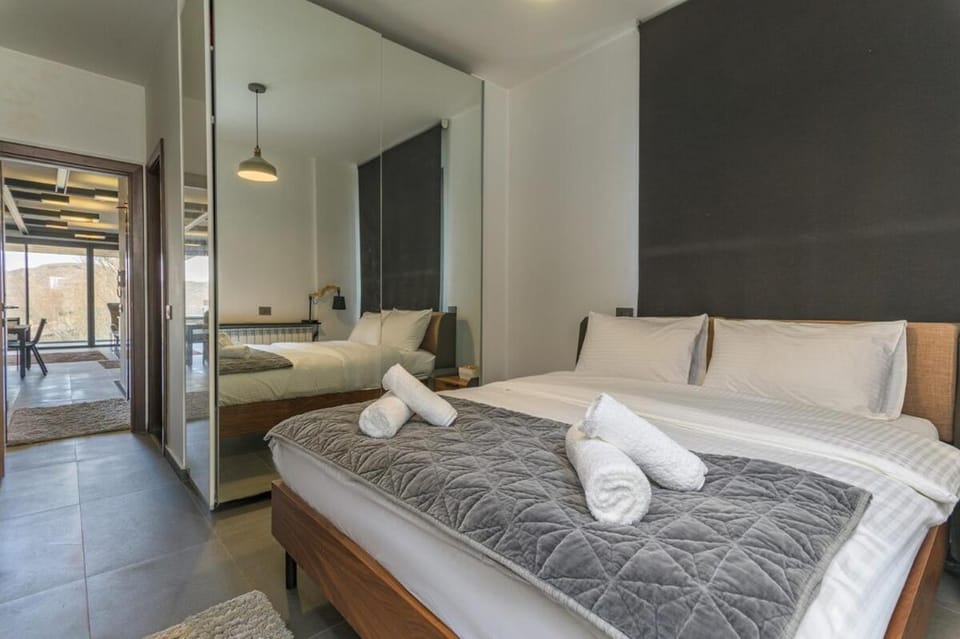 Lovely 1 BR Home in Faqra Apartment in Africa