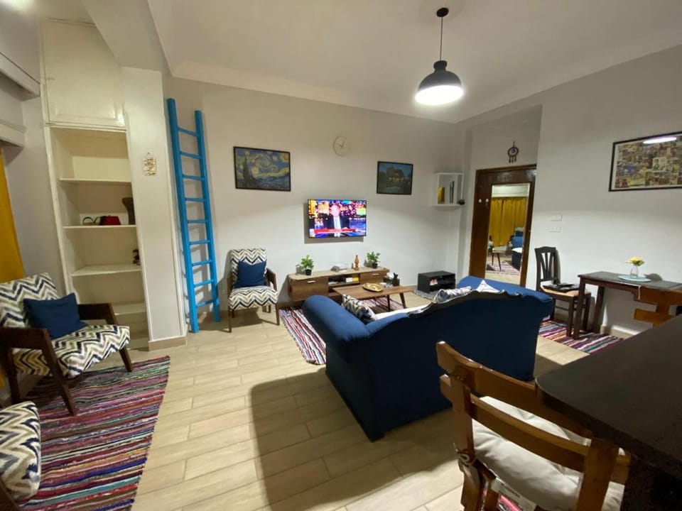 TV and multimedia, Living room, Photo of the whole room, Seating area