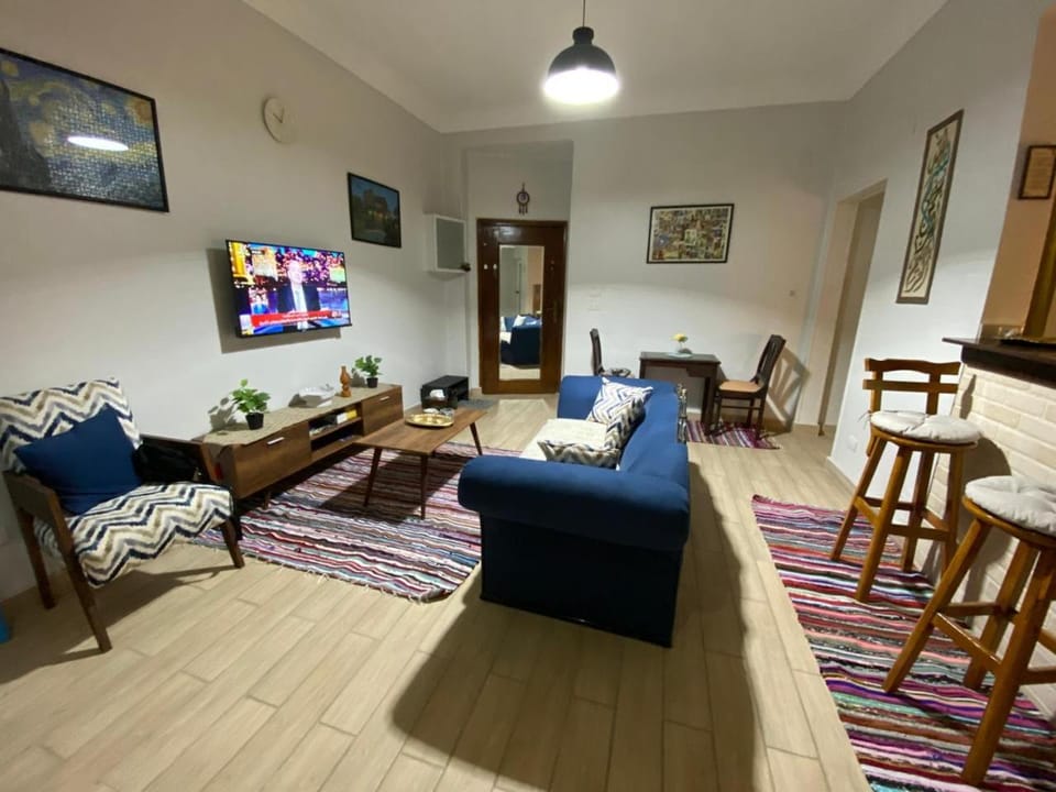 Living room, Photo of the whole room