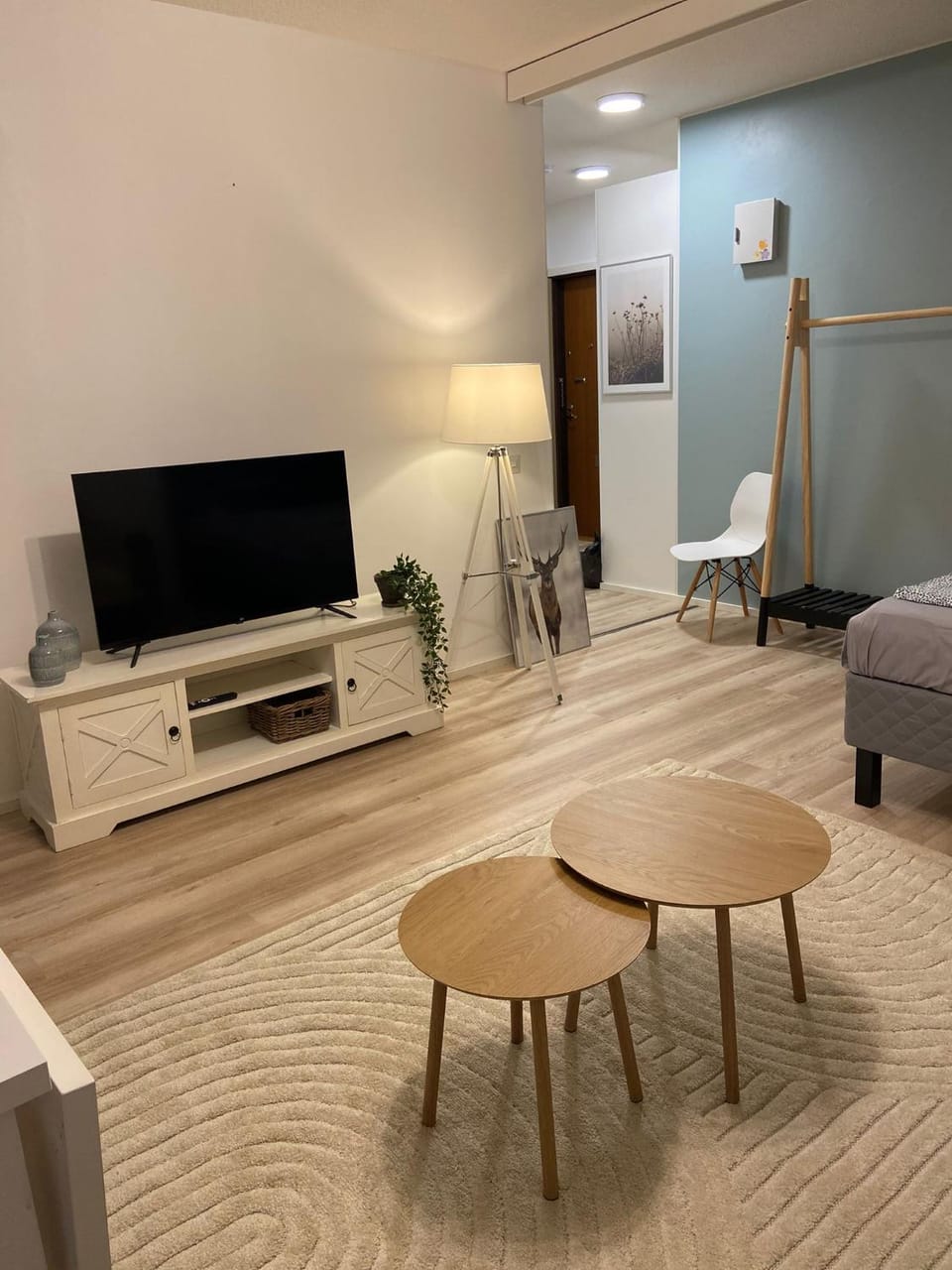 TV and multimedia, Seating area