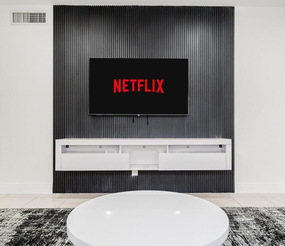 TV and multimedia, Evening entertainment