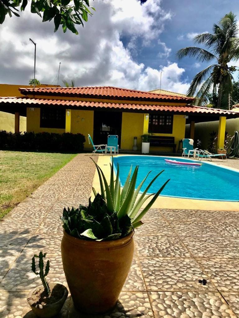 Casa da família- piscina, pizza e churrasco House in State of Bahia