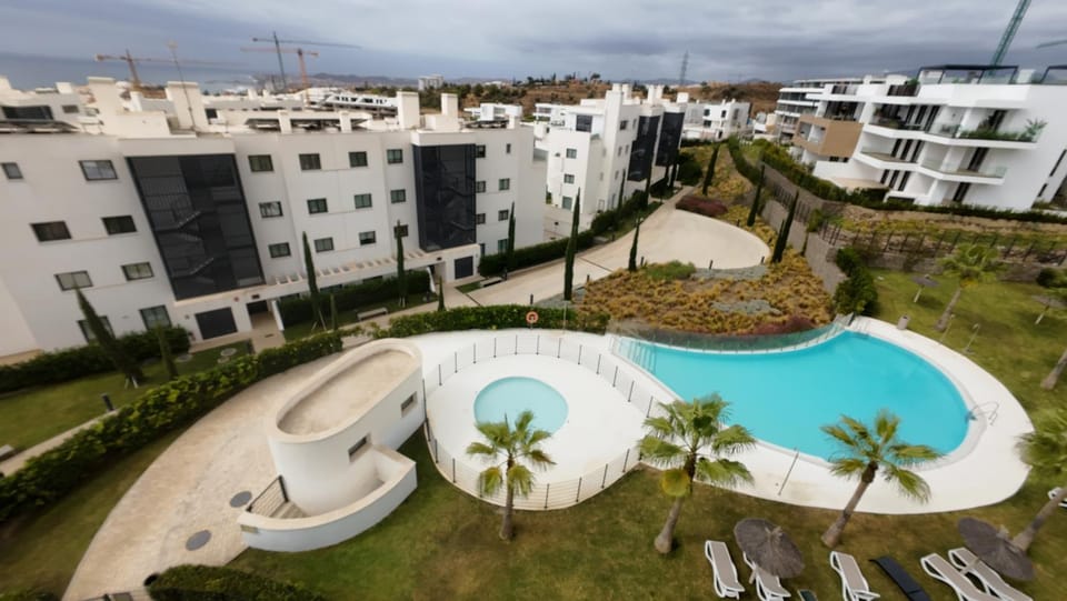 Property building, Day, Garden view, Swimming pool, Swimming pool