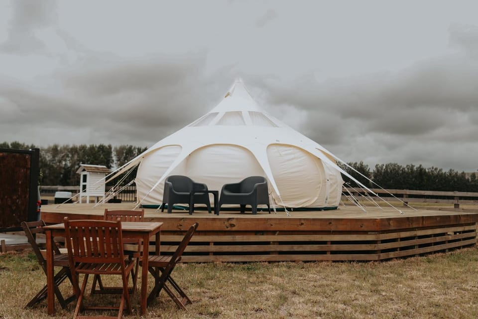 Property building, Seating area