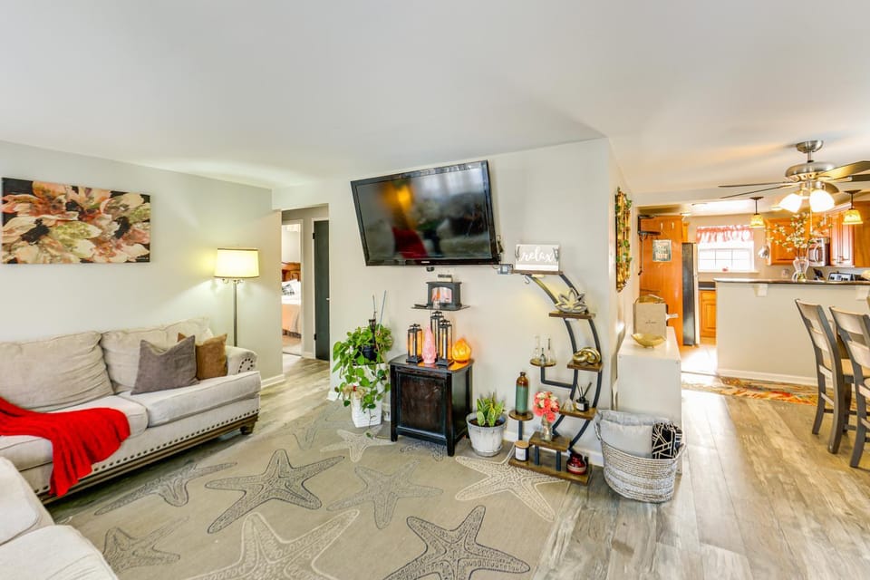 Pet Friendly, Private! Multi-Level Brookline Home House in Pittsburgh