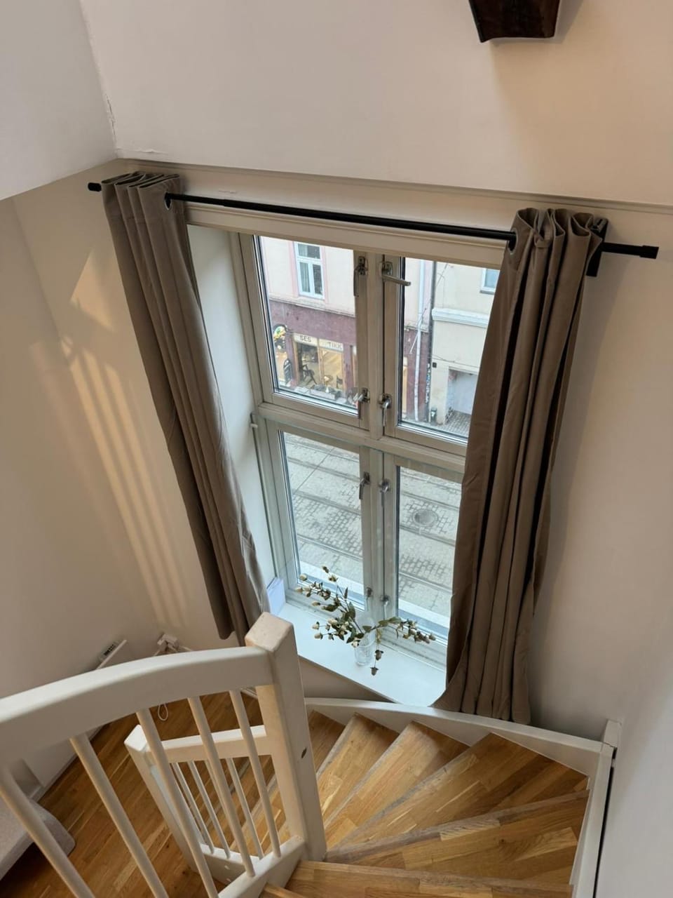 Cozy Budget Room in Central Oslo Shared Bathroom Vacation rental in Oslo