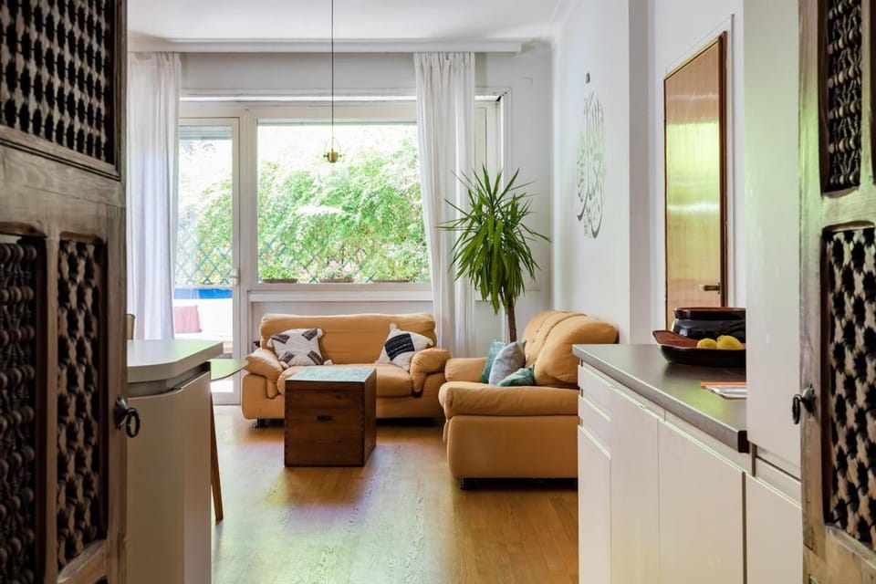 Roman Garden Apartment in Rome