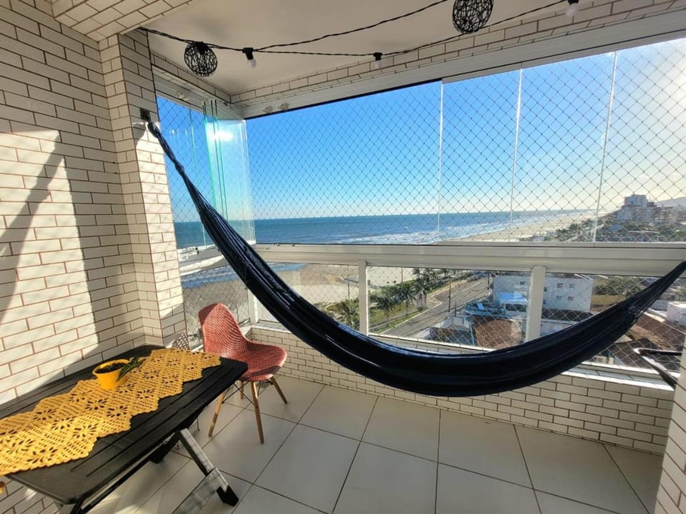 Apê Sol & Sal com vista mar incrível e Piscina Apartment in State of São Paulo