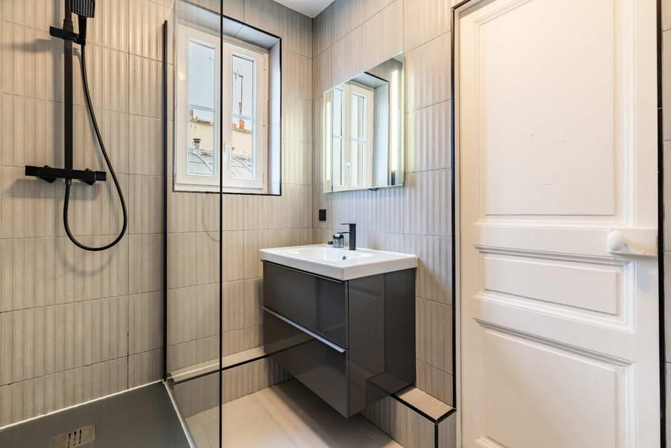 Cozy & Fully Equipped Studio in the Heart of Paris Apartment in Paris