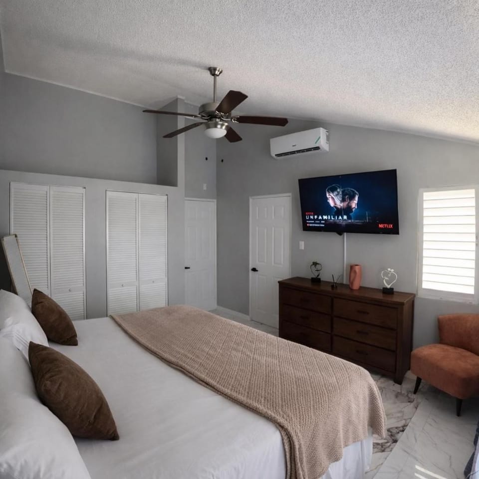 Modern 1 BedRoom with 2 Bath 24Hr Security Apartment in Portmore