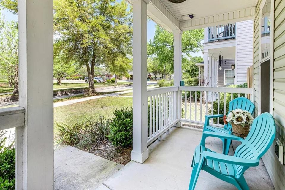 Southern Comfort - Near Downtown, Forsyth Park, & Tybee Beach - Dog Friendly! House in Savannah