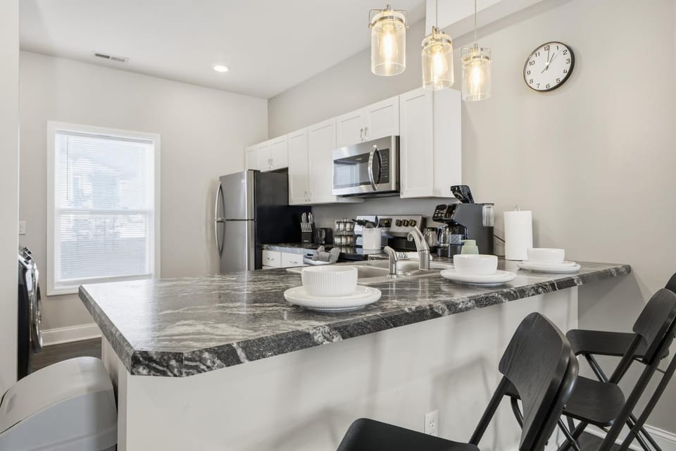 Sun Valley Courtyard, No Steps Apartment in Saint Joseph