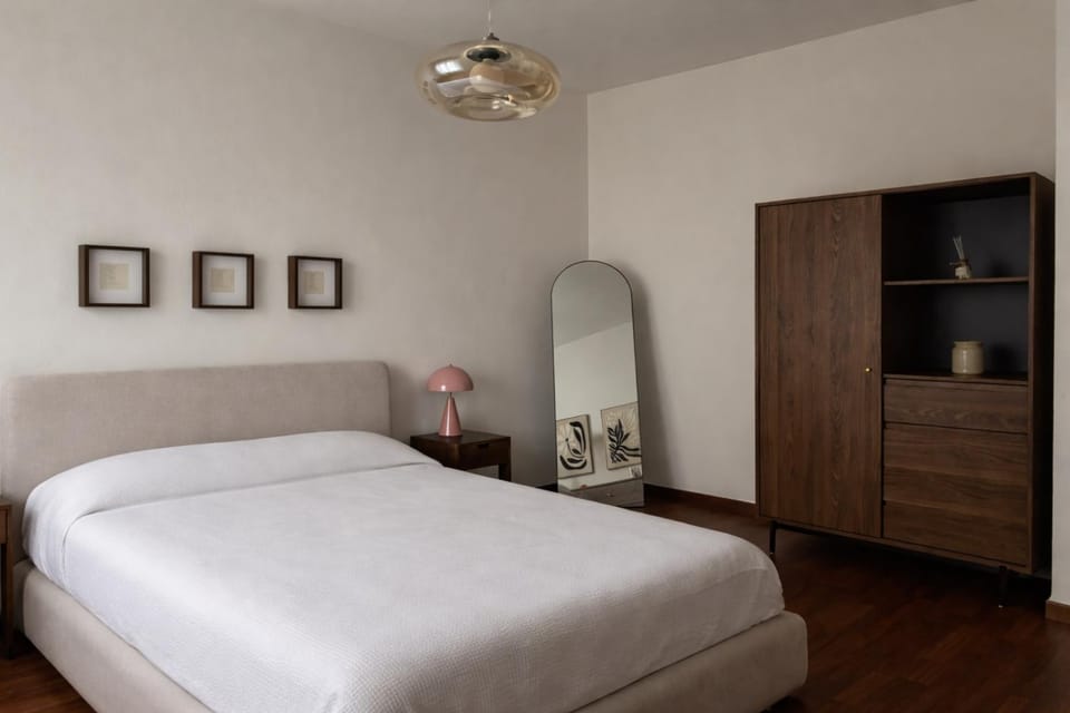 Bed, Photo of the whole room, Bedroom, wardrobe