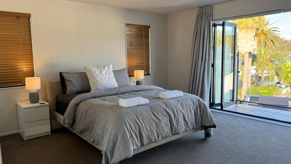 Bed, View (from property/room), Balcony/Terrace, Photo of the whole room