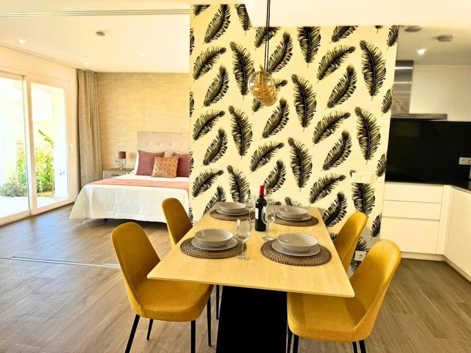 Alcazaba Lagoon & Private Beach Costa del Sol Apartment in Costa del Sol