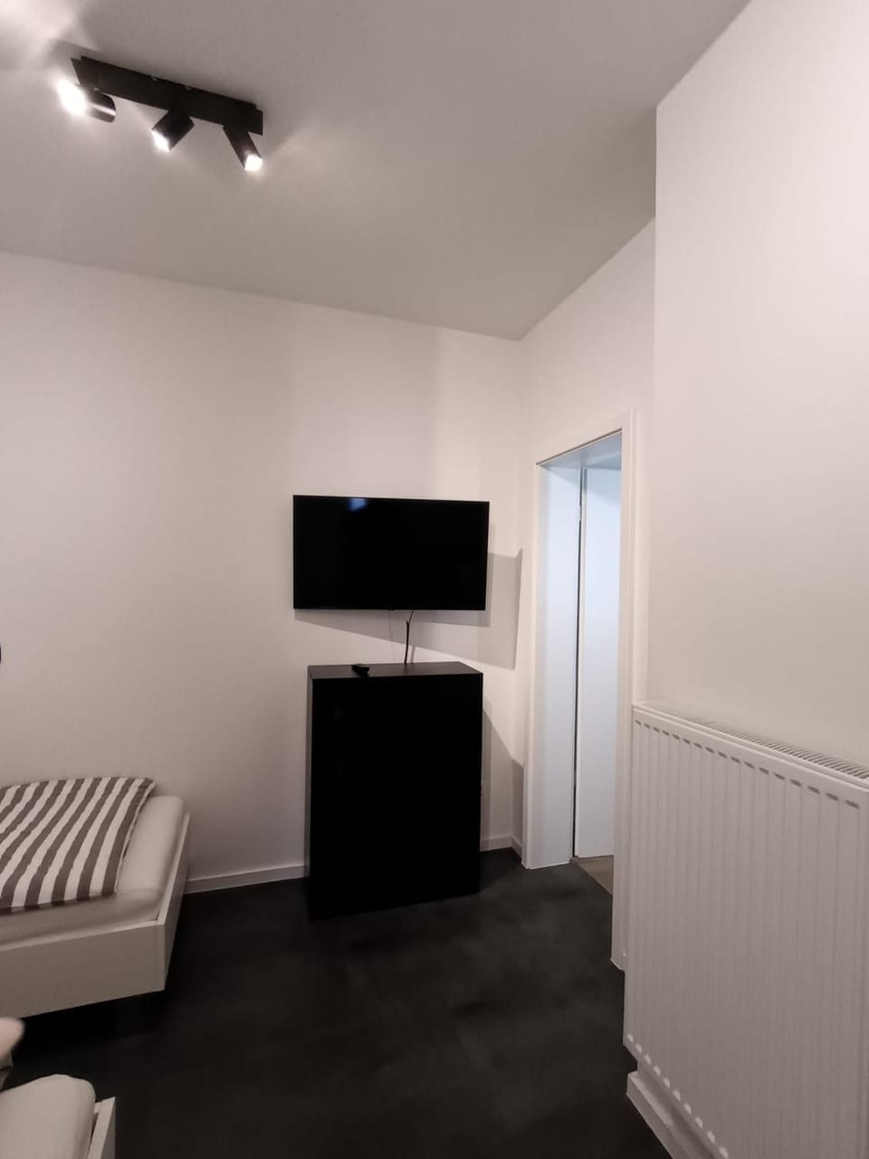 TV and multimedia, Evening entertainment, Bedroom