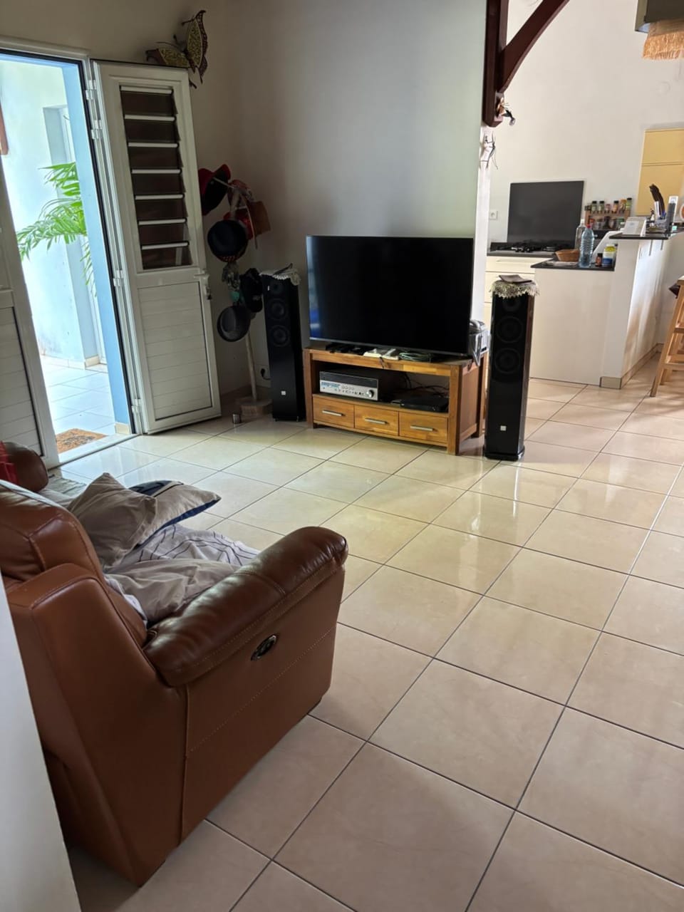 Communal lounge/ TV room