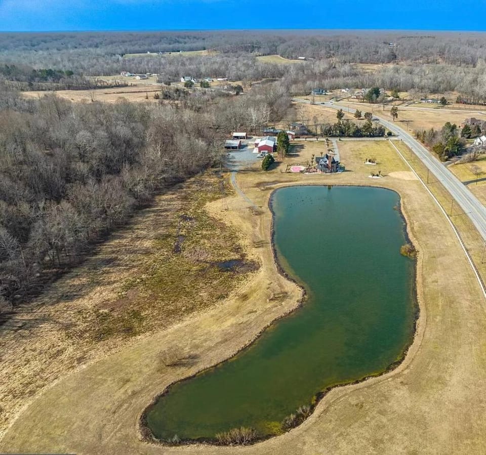 Huge Farmstay w/ Pool, Animals, Pond, & Game Room Farm Stay in Maryland
