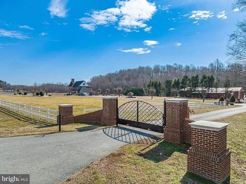 Huge Farmstay w/ Pool, Animals, Pond, & Game Room Farm Stay in Maryland