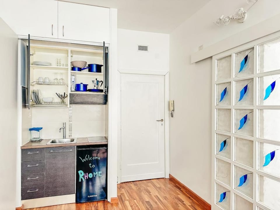 Kitchen or kitchenette, stove