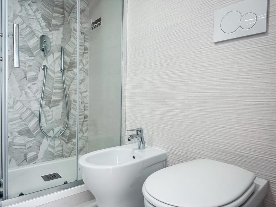 Shower, Toilet, Bathroom, bidet