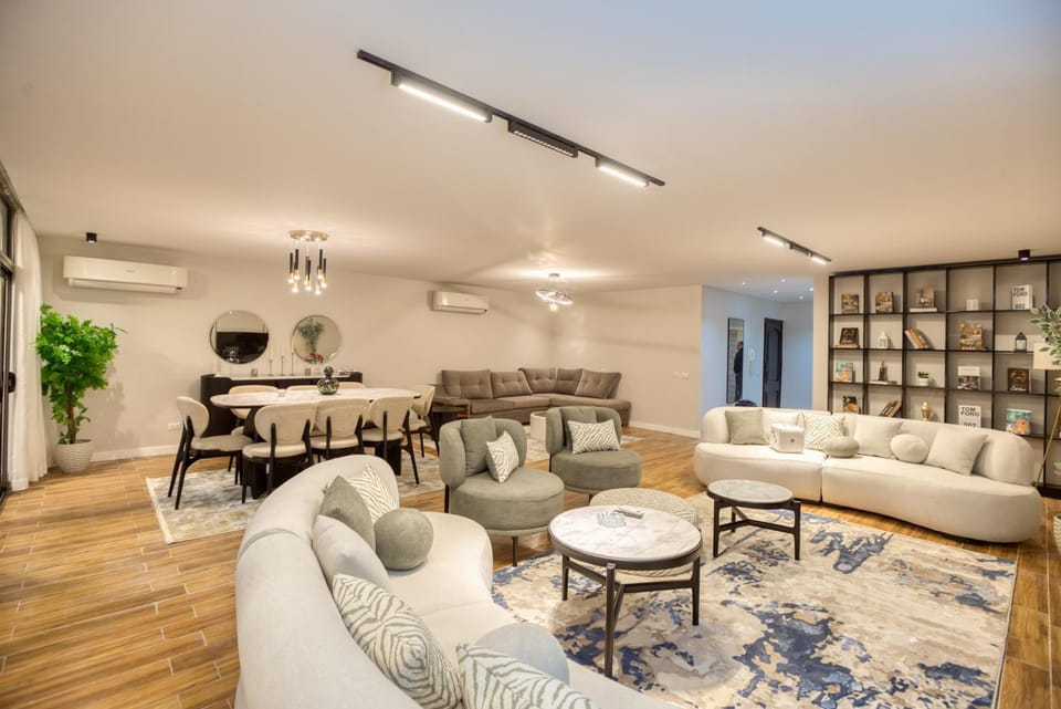 Living room, Dining area, air conditioner