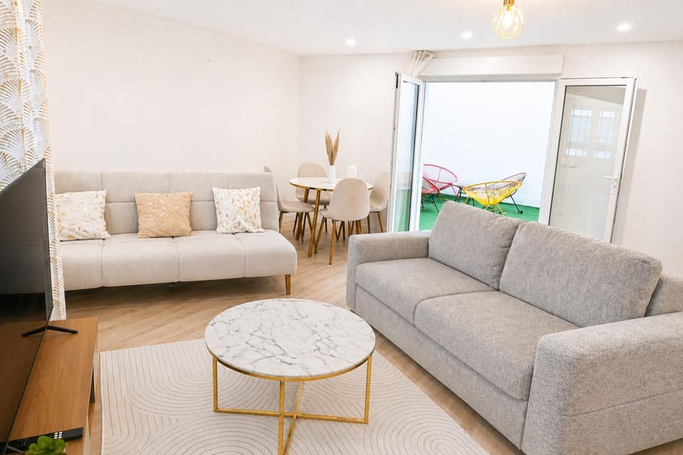 1Ch-4pers-Paris-CDG-STADE DE FRANCE-Patio Apartment in Saint-Denis, France